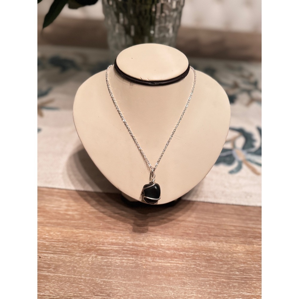 Black Stone Pendant Necklace Silver Chain‎ Wire Wrapped Gemstone Jewelry